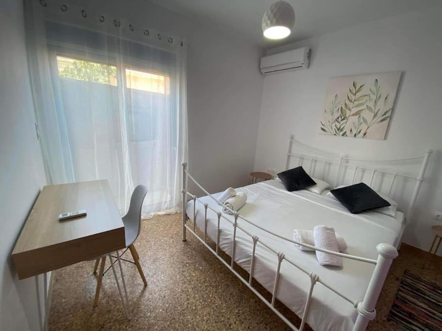 Апартаменты New! Flower Patio House 2 Bdr - Bbq - Wash Machine Лаврион